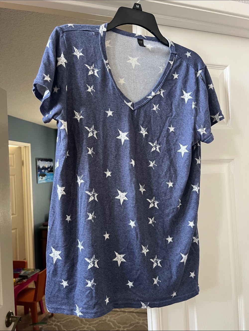Blue Star Print V-Neck Women's Top